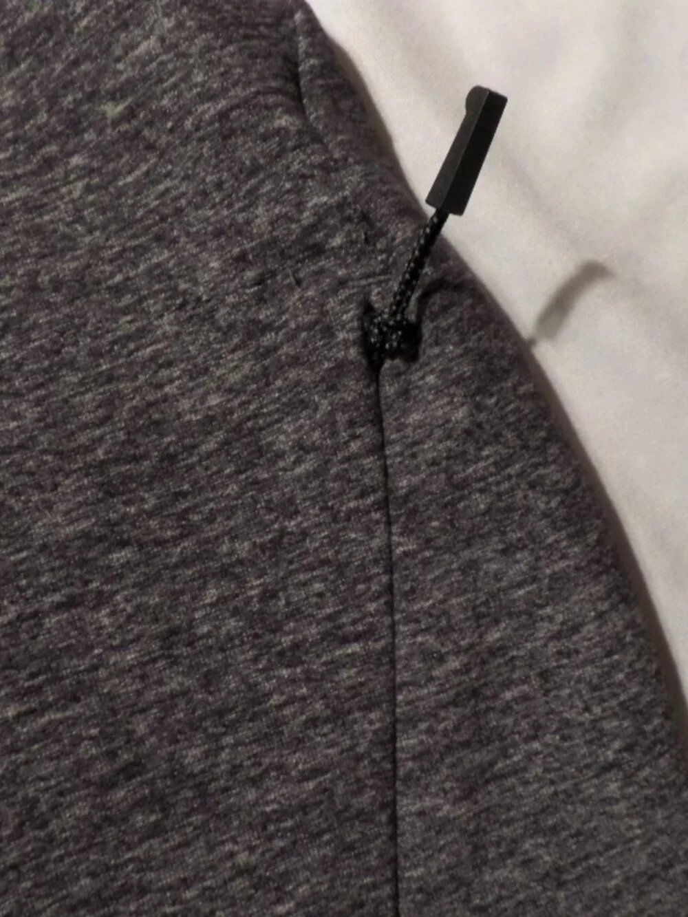 LuLulemon Men’s Gray Quarter-Zip Pullover – Size Large